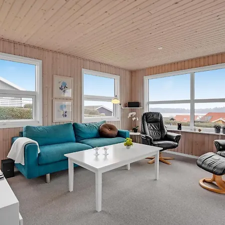 Semesterbostad Awesome In With 3 Bedrooms And Wifi 2 Hejls