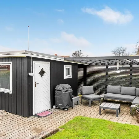 Semesterbostad Awesome In With 3 Bedrooms And Wifi 2